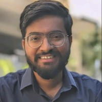 Shreyas Owe