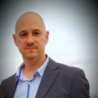 László Mosolygó