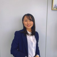 野内真衣