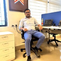 Avinash K.