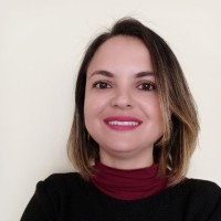 Claudia Ap. Pereira Flauzino