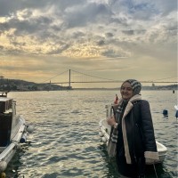 Büşra Karakaya Kırmızı