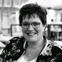 Jeannet Van Staalduinen