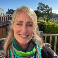Suzanne Smart