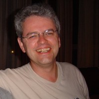 Robert Schiefert