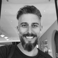 Mateusz (Mat) Mroszczak