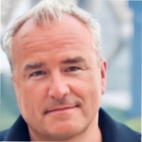 Dr. Wolfgang Bruening