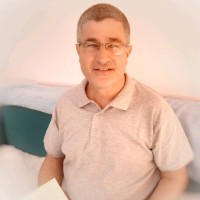 Tomás López