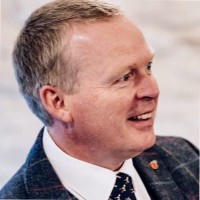 Mark Smith Fcmi, Miet