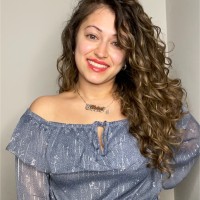 Alison Alvarenga