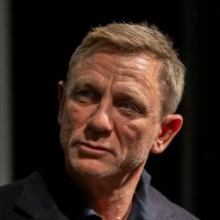Daniel Craig