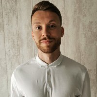 Damian Holender