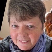 Linda G Hulley