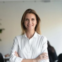Carmela Lozada