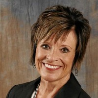 Lorna Nohava-Johnston, Real Estate