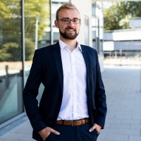 Dr. Marius Gramb