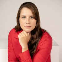 Profa. Dra. Natália Veloso Caldas de Vasconcelos