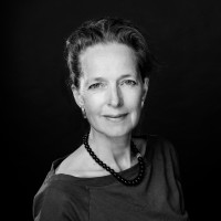 Dr. Kirsten Hüttner