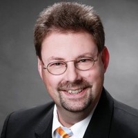 Stefan Adams