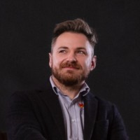 Tomasz S.