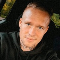 Nicki Hirsvang