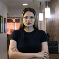 Stefany Barros
