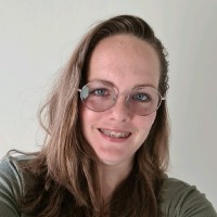 Shirley Veldman-Dunnik