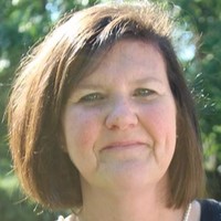 Kim Ezell