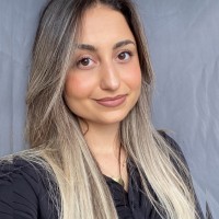 Ebru Amiri