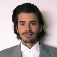 Dejan L.