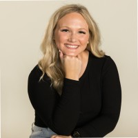 Lacey Finch, Mpa