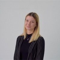 Anna Schuster