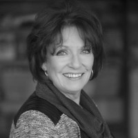 Carolyn Leigh