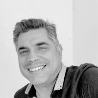Ricardo Eira