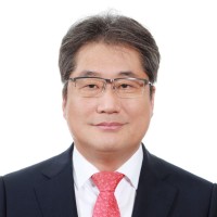 Chang Joo Lee