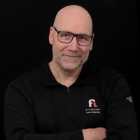 Peter J Schouwenaar