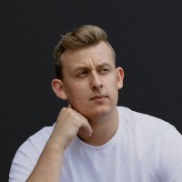 Robert Vivian