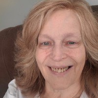 Dee Lynch