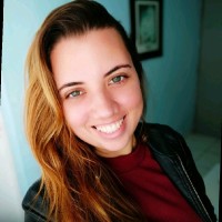 Adriana Manhães