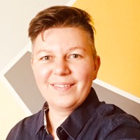 Zsuzsa Tánczos (Valoro)
