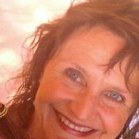 Suzanne Janes