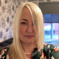 Angela Wilde
