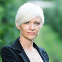 Sabine Oberhollenzer