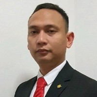 Aaron Santos