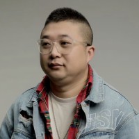 王世佳