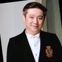 Jonathan Tee