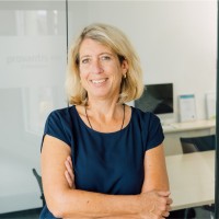 Zuern Angela