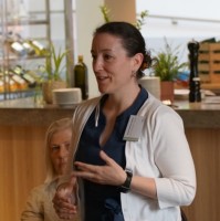Janette Merrill, Dha Ches