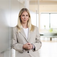 Dr. Maike-Elisa Ostheller