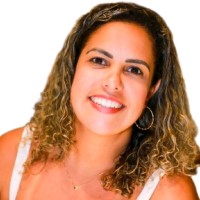 Aline Castro